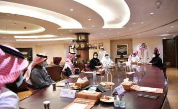 الجامعة الإلكترونية وجامعة الجوف تبحثان سبل التعاون وتبادل الخبرات