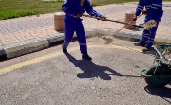 أمانة الجوف تكثف أعمال النظافة بالمتنزهات والحدائق وتطلق حملة للتوعية بالمحافظة على المرافق العامة