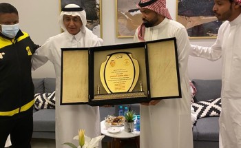 منصات الكرة الطائرة السعودية تحتفي بالزغيبي