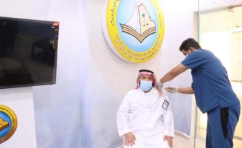 منسوبو فرع الرئاسة العامة لهيئة الأمر بالمعروف بمكة يتلقون الجرعة الأولى من لقاح ” فيروس كورونا “