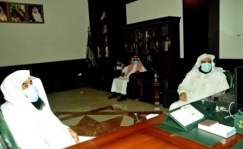 محافظ القريات يلتقي عميد كلية العلوم والاداب بالقريات