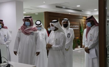 رئيس هيئة الهلال الأحمر يقوم بزيارة تفقدية لفرع الهيئة بمنطقة الرياض