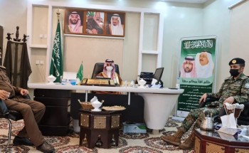 رئيس مركز عمود يتقدم المصلين ويستقبل المهنئين بعيد الفطر المبارك