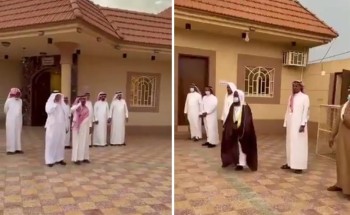 الكشف عن قصة المعلم “النمازي” الذي التقى طلابه بعد 43 عامًا على تخرجهم من ثانوية الفواز في أحد رفيدة