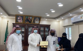 مركز الخشل وتنمية الحُرث يكرمان الأسرة المنتجة