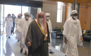 وزير الأوقاف السوداني يزور مجمع طباعة المصحف بالمدينة المنورة