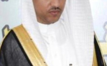 وكيل محافظة الطوال يعزي شيخ قرية النجامية في وفاة والدته