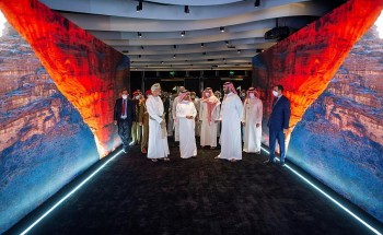 ولي العهد يصحب سُلطان عُمان في جولة بمركز نيوم للإثراء المعرفي