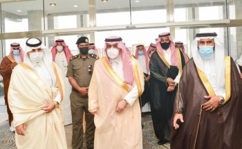 أمير تبوك يطلع على  عدداً من المشاريع التنموية بمحافظة أملج