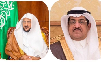 وزير الإعلام بالنيابة يهنئ وزير الشؤون الإسلامية بتصدر الإسلامية بنسبة 100% في تقرير قياس تفاعل الأجهزة الحكومية إعلاميًا