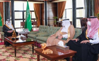 أمير منطقة تبوك يطلع على التقرير السنوي لأعمال ومنجزات المجلس البلدي بالمنطقة