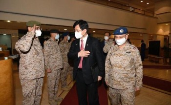 رئيس هيئة الأركان العامة يلتقي وزير إدارة برنامج الاستحواذ بكوريا الجنوبية