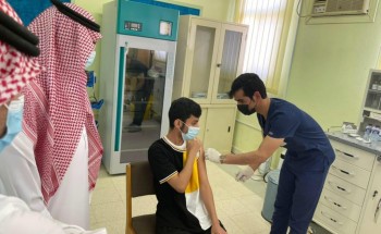 مدير مكتب التعليم بمحافظة دومة الجندل يشيد بالجهود و استمرار أخذ لقاح كورونا في مدرستكم ابتدائية الأمير عبدالله بن جلوي