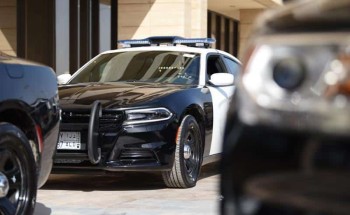 شرطة الرياض: القبض على (4) مقيمين نفذوا (20) عملية نصب واحتيال عبر حسابات مواقع التواصل