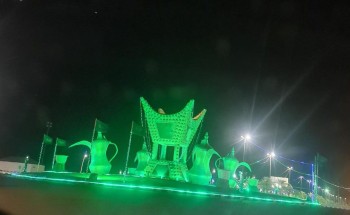 بلدية محافظة الحائط  تزين شوارعها بالاعلام الخضراء