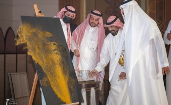 الشاعر الأمير سعد آل سعود يضيئ سماء العروس شعرا