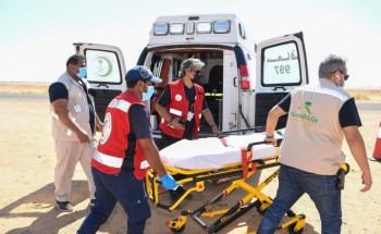 هلال تبوك ينفذ فرضية حادث مروري باحدالطرق السريعة  بمشاركة عدة جهات حكومية .