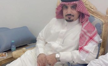 رجل الأعمال سالم بن ساكر بن شويلع الملقب بـ “هداج الشوالعة” يهنئ الشيخ فهاد بن ماطر بن شويلع بمناسبة زواج ابنه “سعود”