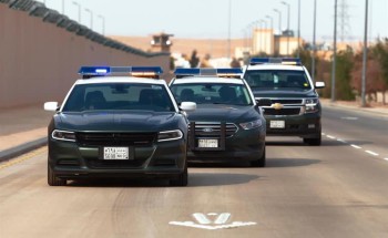 جرى تطبيق العقوبات بحق الداعي وكل من حضر التجمع .. ضبط 29 شخصاً في منطقة عسير بسبب التجمع المخالف للإجراءات الإحترازية للحد من كورونا