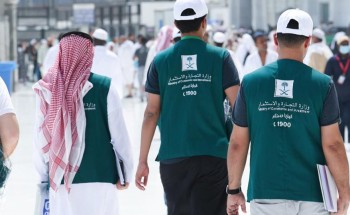 وزير التجارة يكرم مراقباً أبلغ عن تعرضه لجريمة “رشوة “ويشيد بجهود مراقبي الوزارة