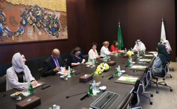 مركز الملك عبد العزيز للحوار الوطني يستقبل سفيرة حقوق الإنسان بالخارجية الهولندية