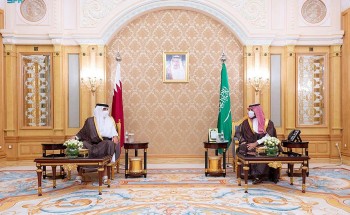 سمو ولي العهد يلتقي سمو أمير دولة قطر