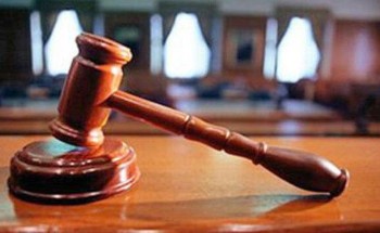 تصرف فيها دون علمها .. تفاصيل حكم محكمة على شيخ قبيلة باع أرضًا لقريبته دون علمها .. وإلزامه بدفع هذا المبلغ