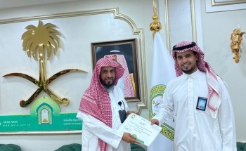 مدير فرع وزارة الشؤون الإسلامية  بالحدود الشمالية يكرم البجيدي والحازمي