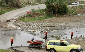 الدفاع المدني يهيب بالجميع توخي الحيطة لاحتمال فرص هطول أمطار رعدية على بعض مناطق المملكة .