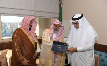 أمانة الشرقية وهيئة الأمر بالمعروف يفعلان حملة ” مكارم الأخلاق” بالمنطقة الشرقية