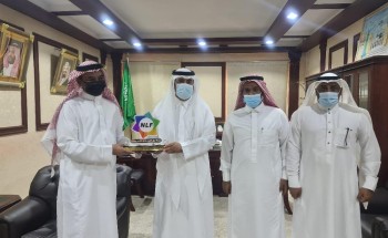 محافظ بيش يستقبل رئيس لجنة المسابقات بالمملكة وأعضاء رابطة فرق الأحياء جازان