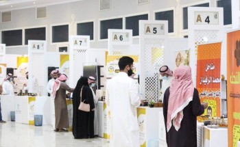 وسط إقبال من الزوار .. مهرجان العسل الأول في منطقة حائل يواصل فعالياته 