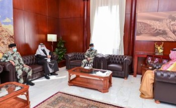 أشاد سموه بجهود رجال قوات الطوارئ الخاصة .. أمير حائل يستقبل اللواء ركن محمد بن مقبول العمري 