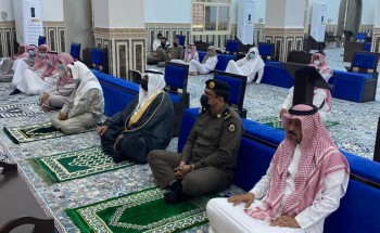 القحطاني يتقدم المصلين في صلاة الاستسقاء بمحافظة فيفاء