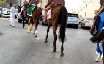 شاهد: مسيرة الخيول لـــ” مربط  الخفيج للخيل العربية الأصيلة في فعاليات اليوم الوطني الـ 92