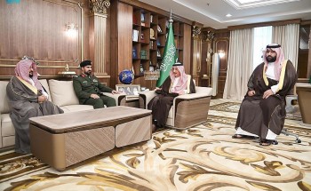 سموُّ أميرِ منطقة جازان يدشِّن البرامج الدعوية بإصلاحية جازان