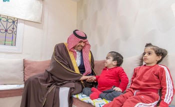 سموُّ الأمير فيصل بن خالد بن سلطان يوجِّه باستكمال علاج شقيقين وتقديم الرعاية الصحية لهما