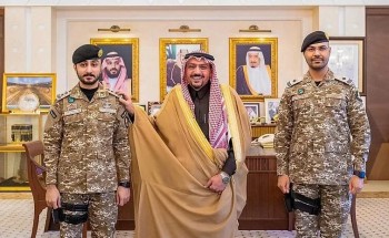 أمير القصيم يقلد الأسمري رتبته الجديدة