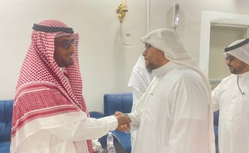 محافظ صامطة المكلف يعزي  أسرة “آل خيرات” في فقيدتهم