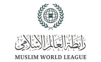 “العالم الإسلامي” تدين حرق متطرف نسخاً من القرآن في الدنمارك