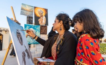 ضمن فعاليات مهرجان الكتّاب والقراء  .. ساحة الرسامين على كورنيش الخبر تجذب المواهب السعودية والعربية