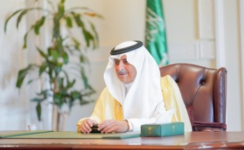 أمير منطقة تبوك  يستقبل وكلاء ومنسوبي الإمارة بمناسبة عيد الفطر المبارك