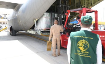 مغادرة الطائرة الإغاثية الثالثة ضمن الجسر الجوي السعودي لمساعدة الشعب السوداني