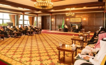 أمير تبوك يستقبل وفد أعضاء مجلس الشورى