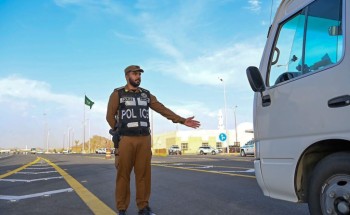 الأمن العام : السجن والغرامة لكل من ينقل أشخاصًا بلا تصريح حج نظامي