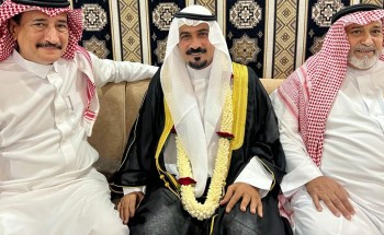 في ليلة وفـاء لأهل العطاء .. مجمع الحقو التعليمي يحتفل بتقاعد مدير المجمع ووكيله