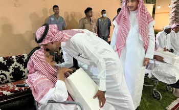 هدايا منوعة تُقدم للآباء في حفل معايدتهم بدار الرعاية الاجتماعية بحائل