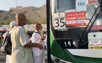 رواحل المشاعر تنقل عشرات آلاف الحجاج لأداء طواف الإفاضة