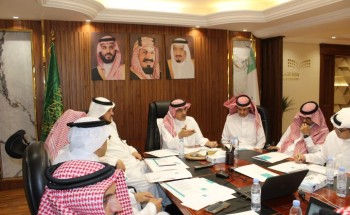 الغامدي يناقش  «مؤشرات الأداء التعليمي» في تعليم الطائف