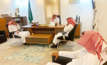 رئيس مركز مقزع يستقبل رئيس بلدية الريث ومدير المشاريع وبعض المهندسين والاستشاريين